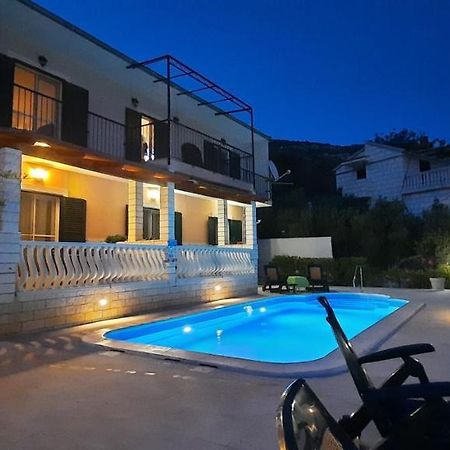 Apartments Suho Komiza Bagian luar foto